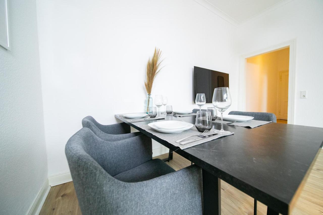 Favorite Stays - Suite And More - Kitchen Neuss Exterior photo