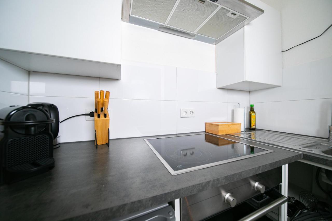 Favorite Stays - Suite And More - Kitchen Neuss Exterior photo