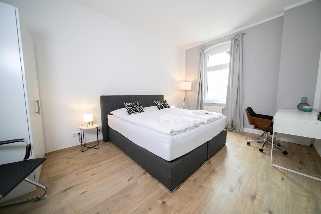 Favorite Stays - Suite And More - Kitchen Neuss Exterior photo